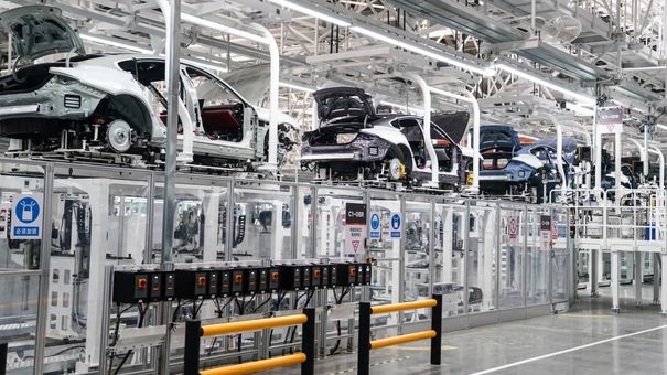 Xe điện Trung Quốc giảm giá bất chấp, sẵn sàng hy sinh lợi nhuận