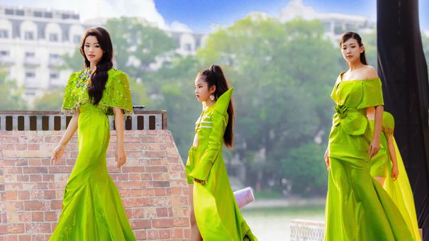 NTK Châu Loan đã “trình làng” 3 bộ sưu tập thời trang mới