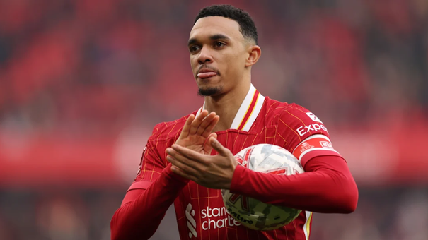 Arne Slot chất vấn những người chỉ trích Trent Alexander-Arnold sau bàn thắng tuyệt đẹp