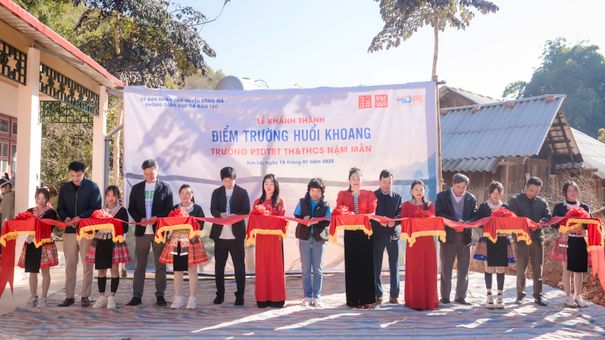 UNIQLO Việt Nam khánh thành 2 điểm trường mới và 1 nhà tắm cho học sinh vùng cao