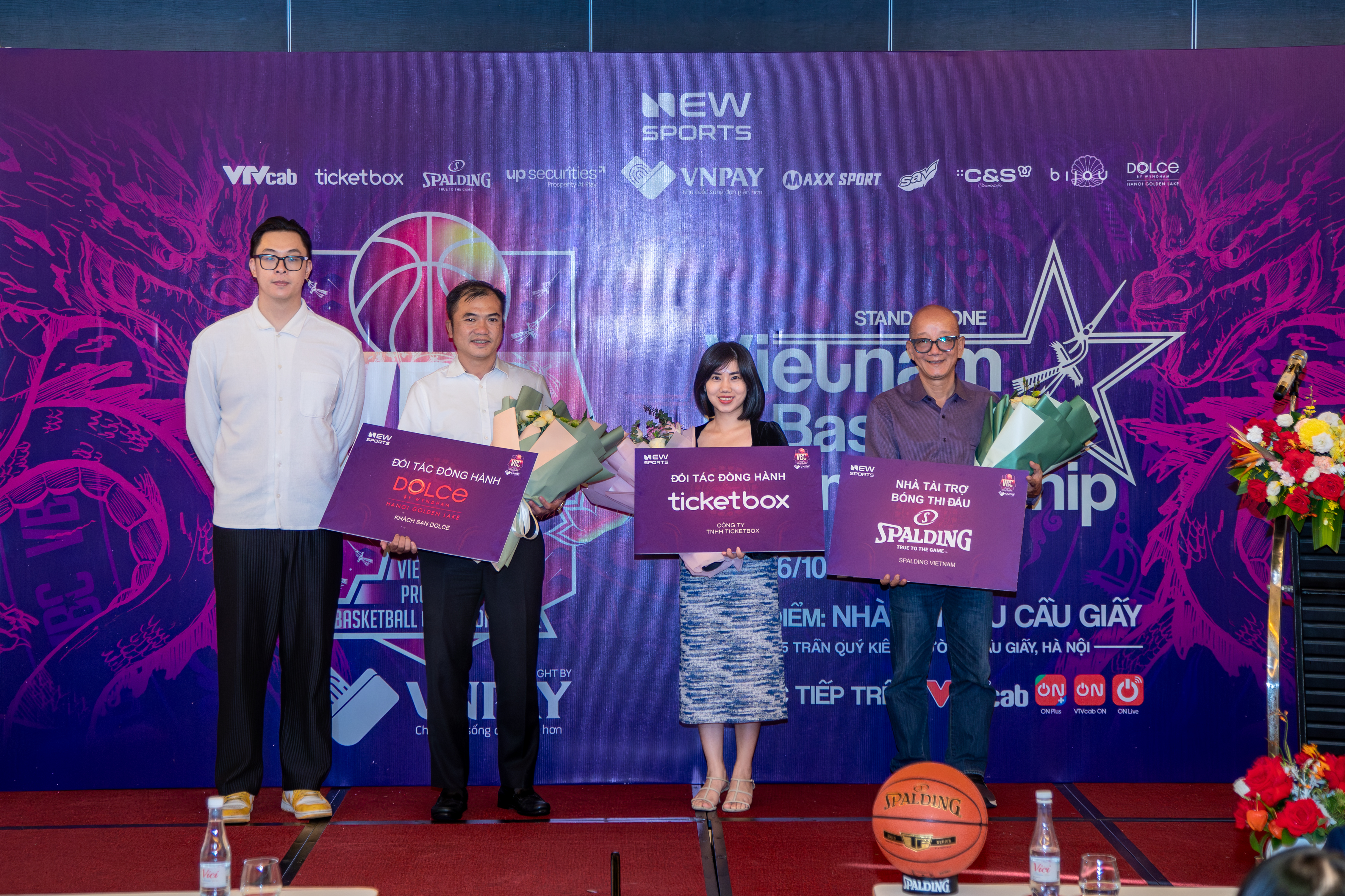 Giải Bóng rổ các CLB không chuyên Việt Nam 2025 diễn ra từ 26/10 đến 5/11/2025 tại Hà Nội