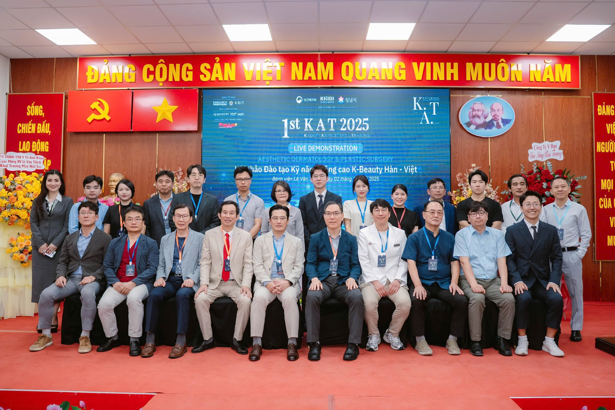 'Mổ xẻ' công nghệ thẩm mỹ Hàn Quốc ngay tại Việt Nam