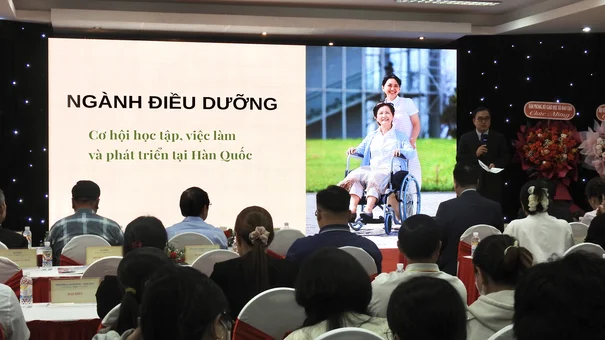 Chính sách tạo cơ hội làm việc cho du học sinh Việt Nam tại Hàn Quốc