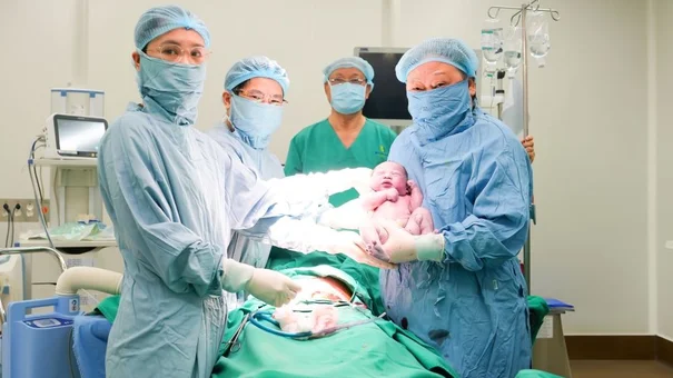 Điều trị u xơ tử cung bằng US-HIFU giúp sản phụ mang thai tự nhiên, sinh con khỏe mạnh