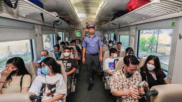 Giảm đến 15% giá vé tàu khách tuyến Bắc - Nam từ hôm nay (17/2)