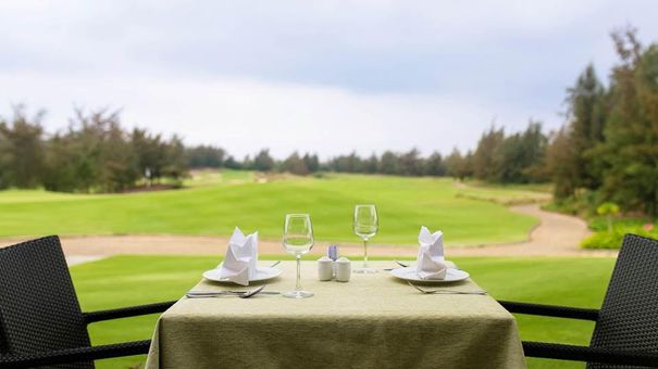 Vietnam Golf Coast: điểm đến hấp dẫn cho cả golf thủ và tín đồ yêu ẩm thực