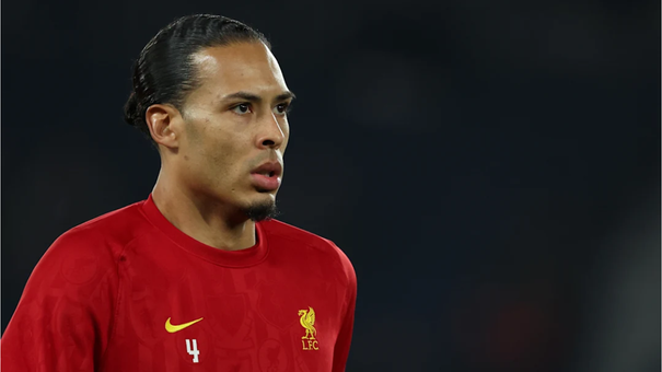 Virgil van Dijk cân nhắc rời Liverpool sau lời đề nghị hợp đồng khủng