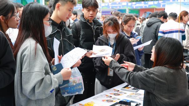 Phenikaa Career Fair 2025: Kết nối hơn 3.500 cơ hội việc làm cho sinh viên