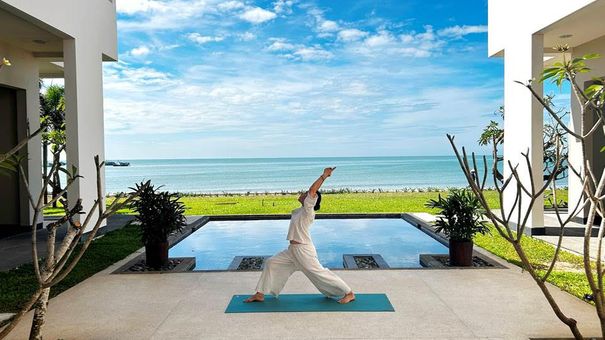 Trải nghiệm yoga ngoài trời giữa thiên nhiên tại Azerai Kê Gà Bay