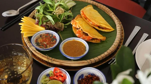 Top món đặc sản nên thử tại các khu nghỉ dưỡng 5 sao từ Bắc vào Nam