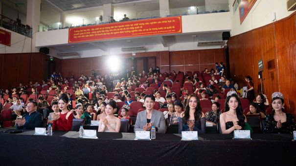 Lộ diện Quán quân Siêu mẫu nhí Toàn năng 2025: Nguyễn Huỳnh Yến Trang giành vương miện 500 triệu đồng