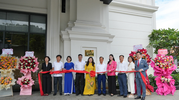 Four Points by Sheraton Hà Giang đón nhận Quyết định cơ sở lưu trú đạt tiêu chuẩn 5 sao