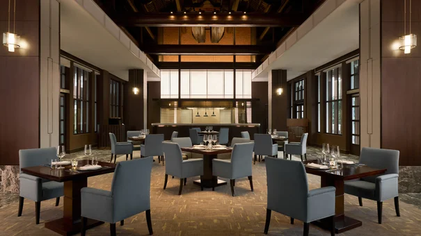 Nhà hàng Hemispheres Sheraton Hanoi tiếp tục góp mặt trong Michelin Guide 2025