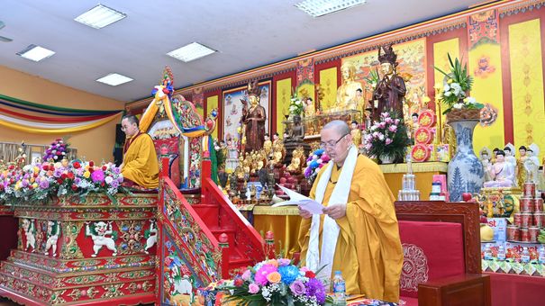 Đoàn Phật giáo Nepal tổ chức Pháp hội Lama Norlha tại Chùa Sủi