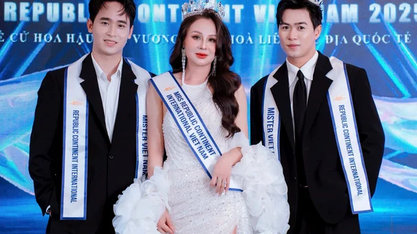 Vũ Thị Huyên đại diện Việt Nam tham dự Hoa hậu – Nam vương Cộng hòa Liên lục địa Quốc tế 2025