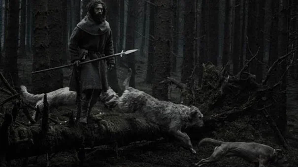 WERWULF MA SÓI tung trailer đầu tiên: Aaron Taylor-Johnson hóa “ma sói”, tái hợp với Lily-Rose Depp trong dự án mới của đạo diễn Robert Eggers