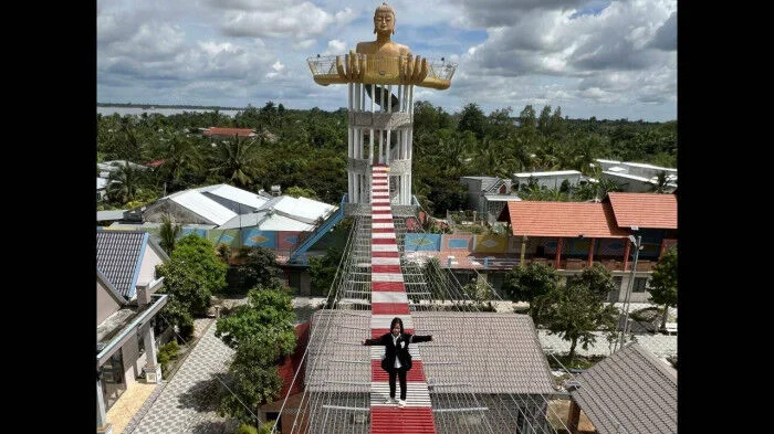 Xây dựng cầu Vàng, Bà Nà Hill trái phép ở Sóc Trăng