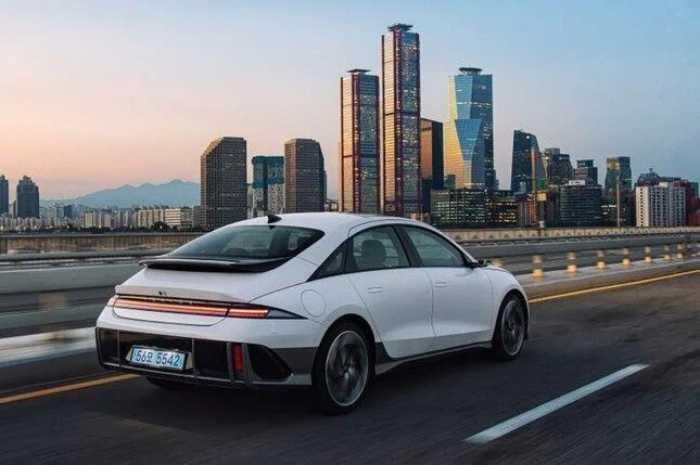 large-52763-hyundaiioniq6relievesrangeanxietywith614kilometerspercharge-1-923.jpg