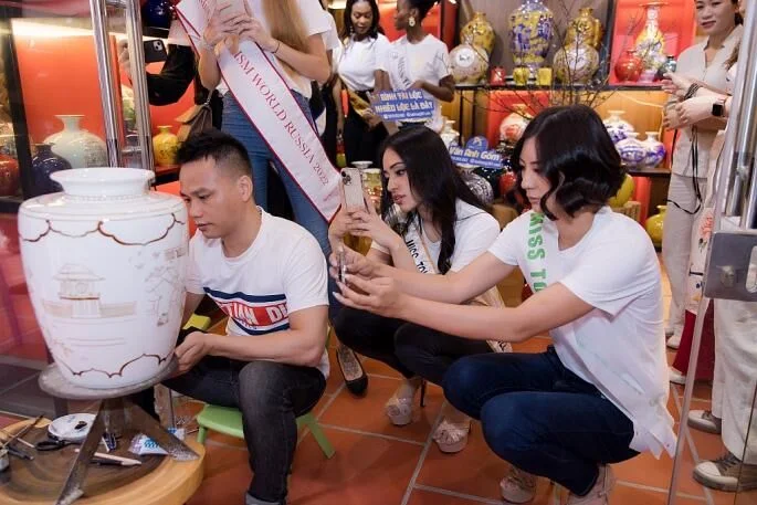 Người đẹp Hoa hậu Du lịch thế giới khám phá làng gốm Bát Tràng - Ảnh 4