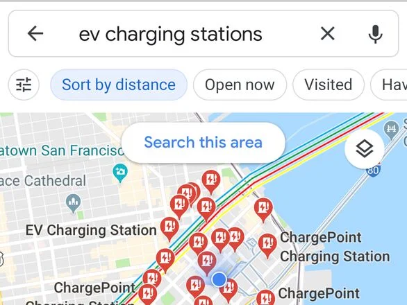Google Maps thử nghiệm tính năng chỉ đường riêng cho xe điện, hybrid - Ảnh 1.