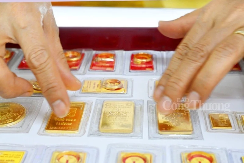 Giá vàng hôm nay 1/8/2023: Vàng thế giới hồi phục, trong nước giảm nhẹ
