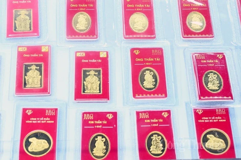 Giá vàng hôm nay 3/8/2023: Vàng SJC, 9999, PNJ, DOJI, 24K giảm mạnh