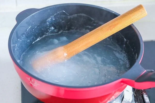 Mì thạch trộn chua ngọt sẽ là món giải nhiệt hấp dẫn vào những ngày trời nắng nóng