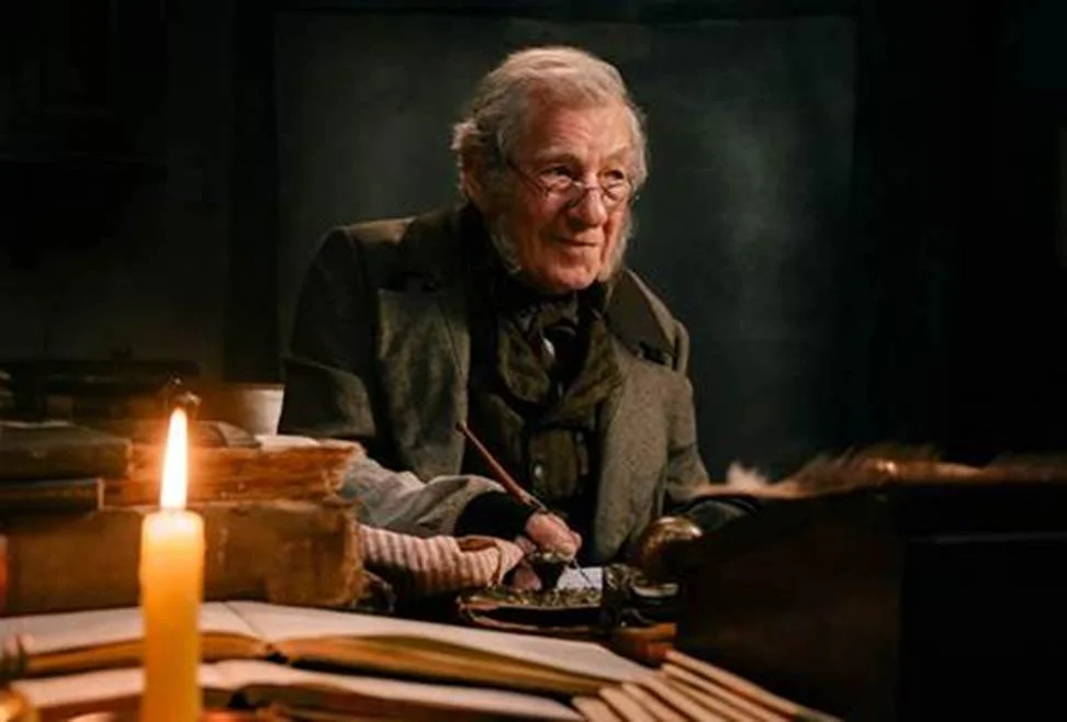 Ngôi sao gạo cội Ian McKellen, người thủ vai Jacob Marley