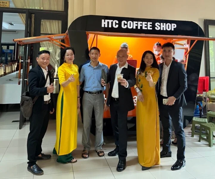 628-cafe-htc.jpg